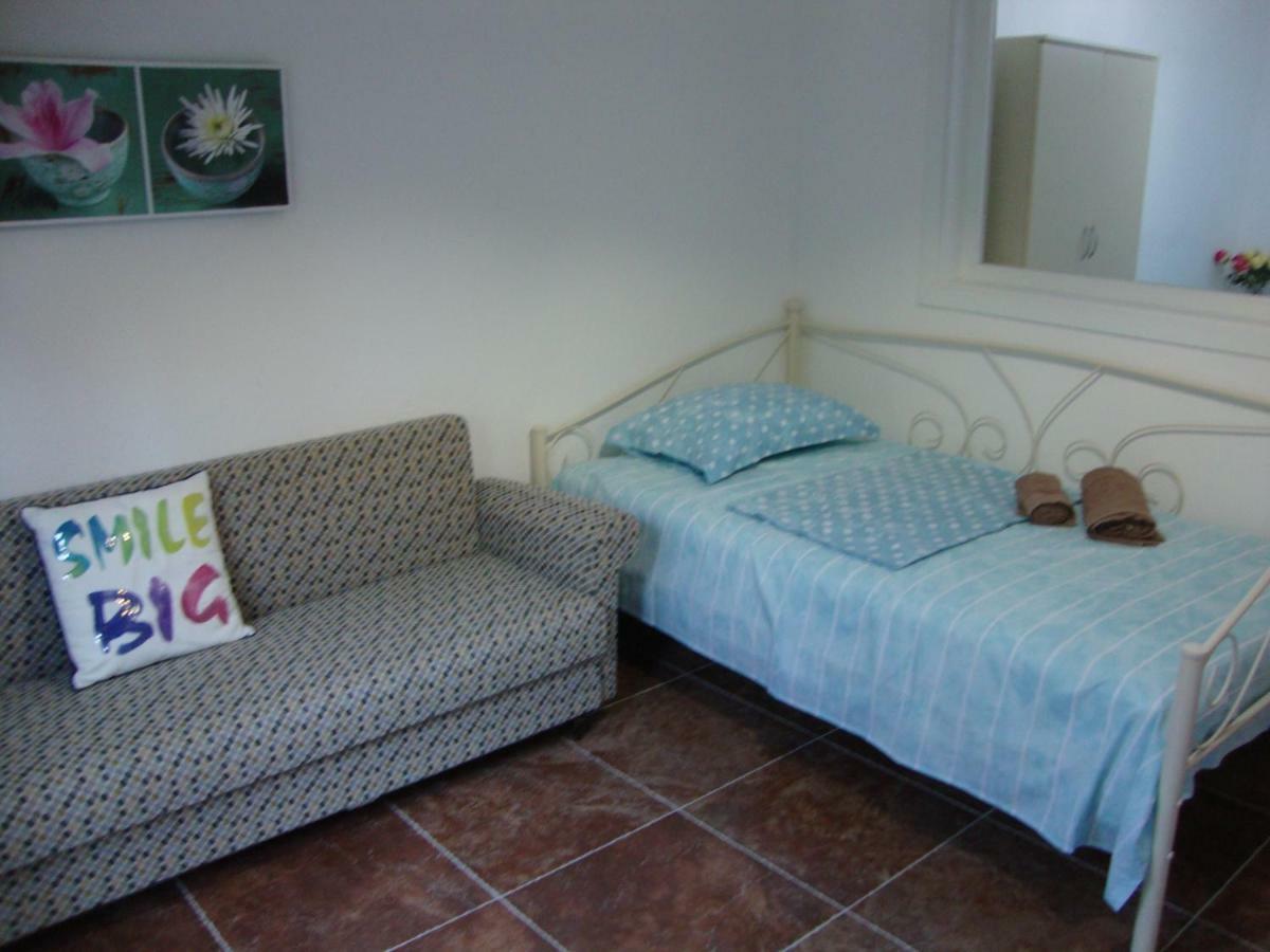 Maria Apartments Nea Karvali Kültér fotó